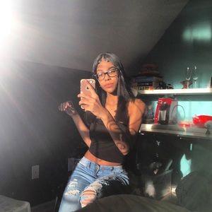 Meet your Posher, Daniella